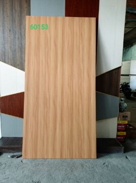 Vân gỗ trên nền nhựa trắng PVC